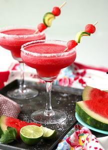 吃瓜群众酒怎么调,轻松调制的夏日饮品秘籍